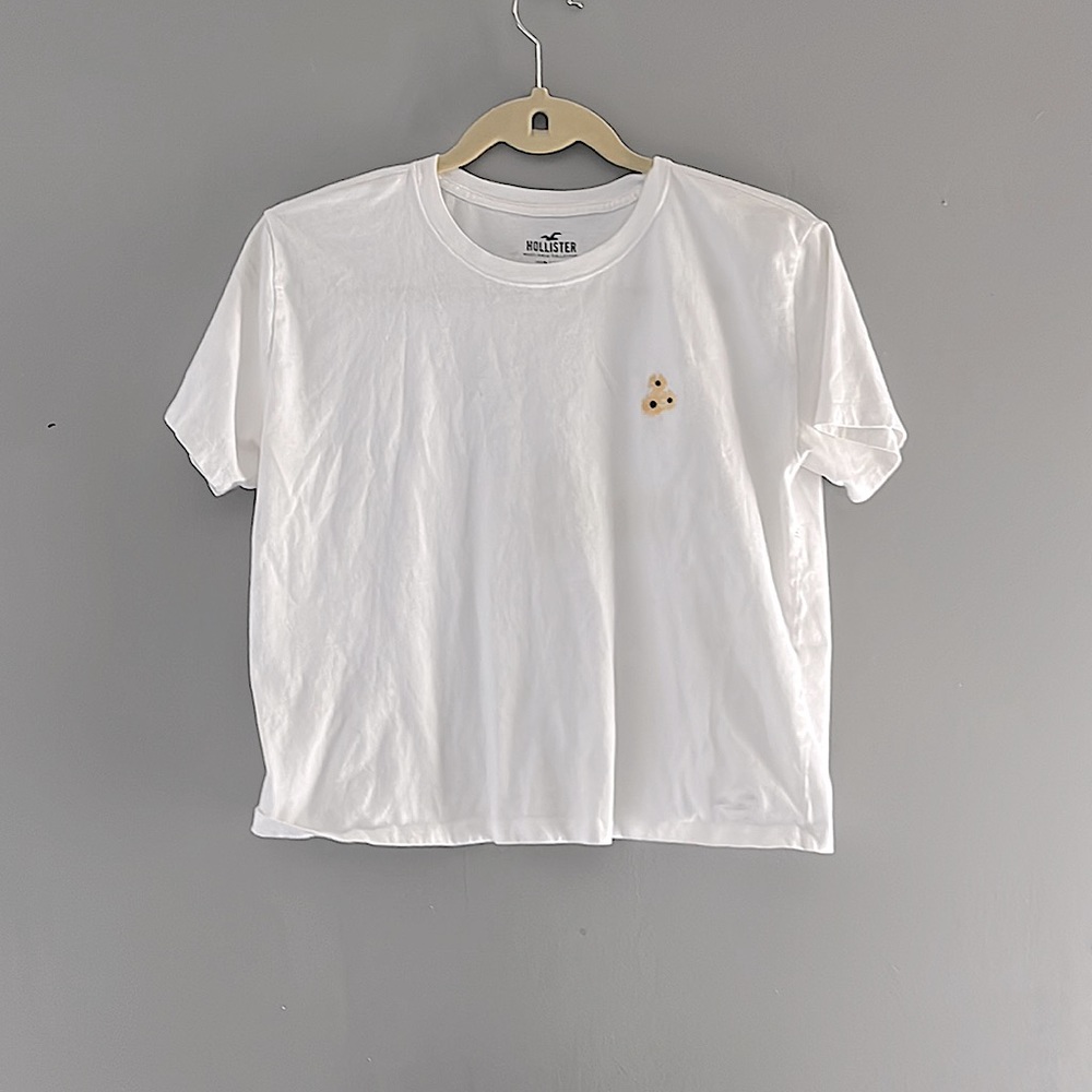 White crop top- tee shirt